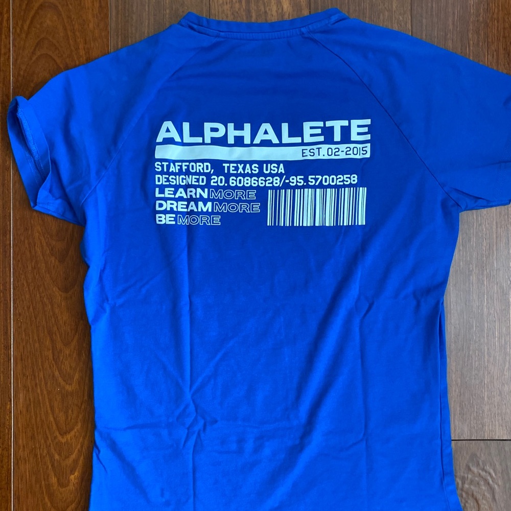 Alphalete shirt